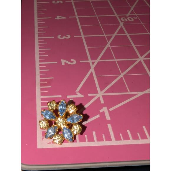 B. David Marquis Blue & Round Yellow Crystal Gold Tone Flower Clip On Earrings - Picture 3 of 3